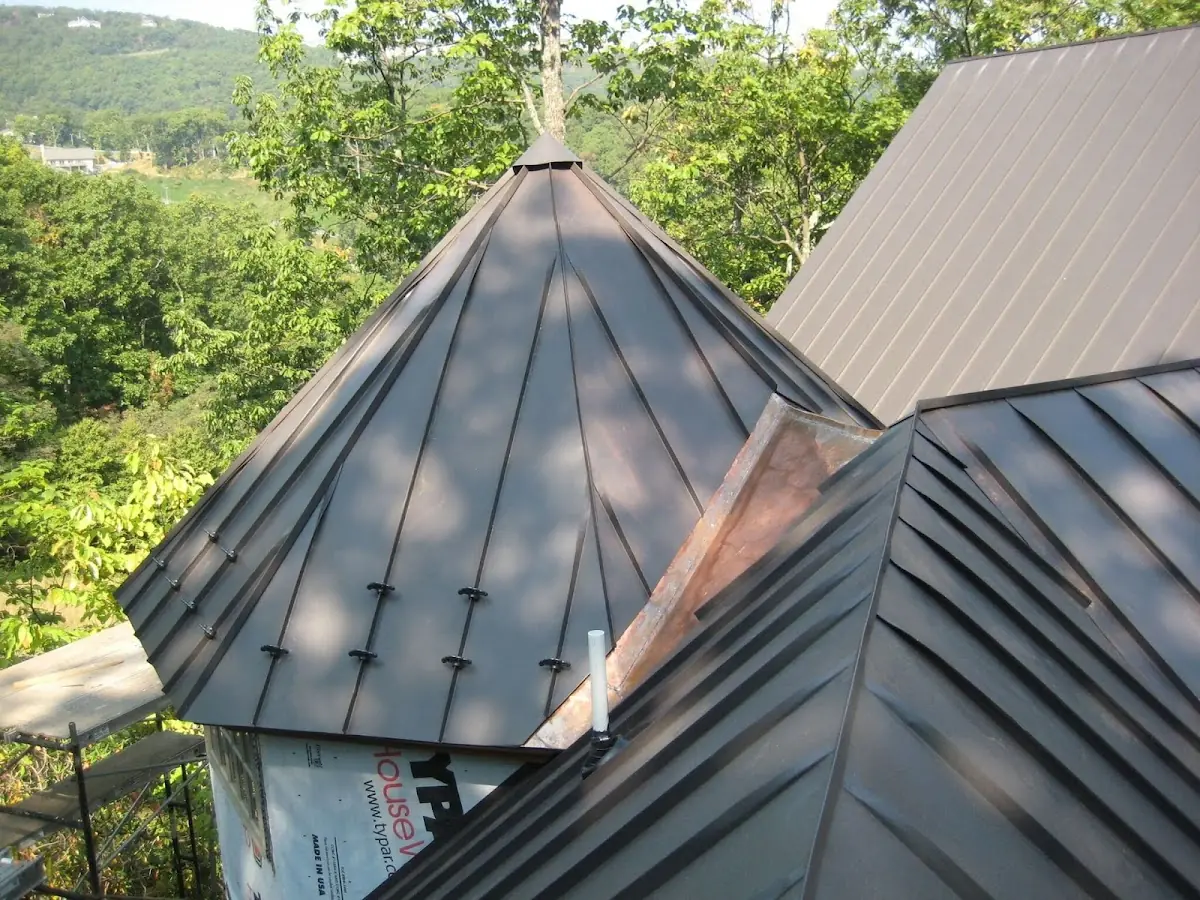 Professional Roof Tarp Installation by Craftsman Roofing in Bakertown